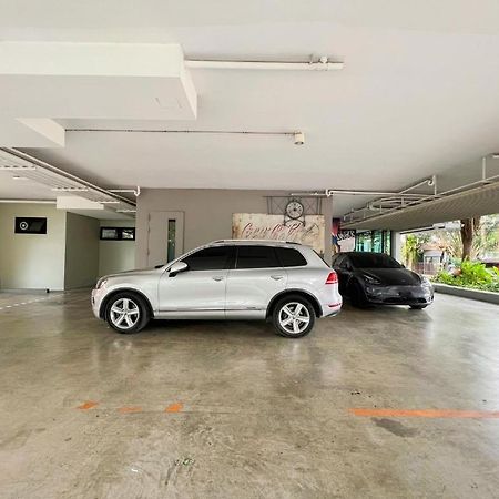 בנגקוק Bb House Mini Suite Hotel מראה חיצוני תמונה