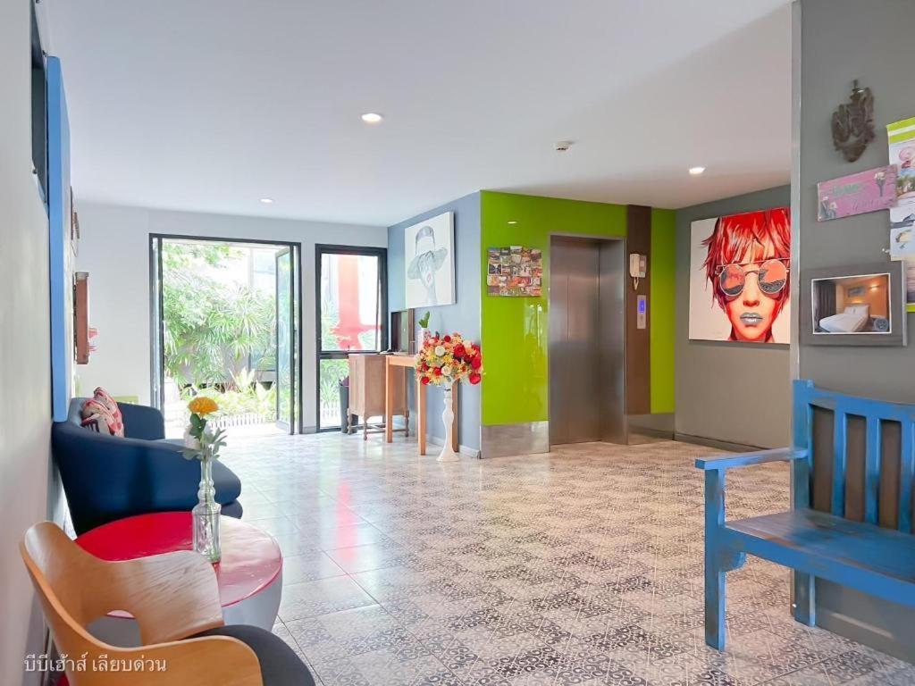 בנגקוק Bb House Mini Suite Hotel מראה חיצוני תמונה