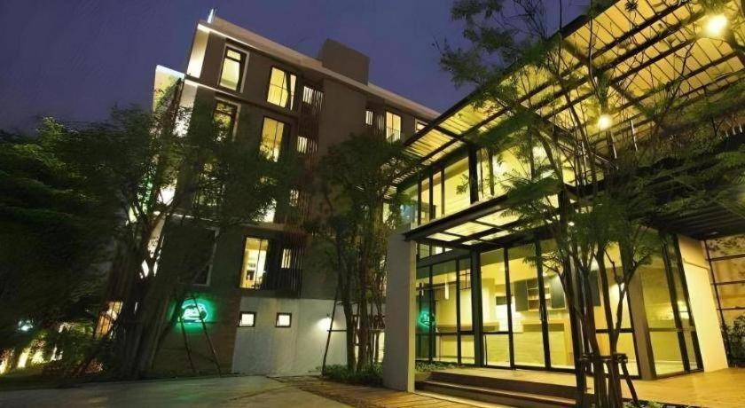 בנגקוק Bb House Mini Suite Hotel מראה חיצוני תמונה