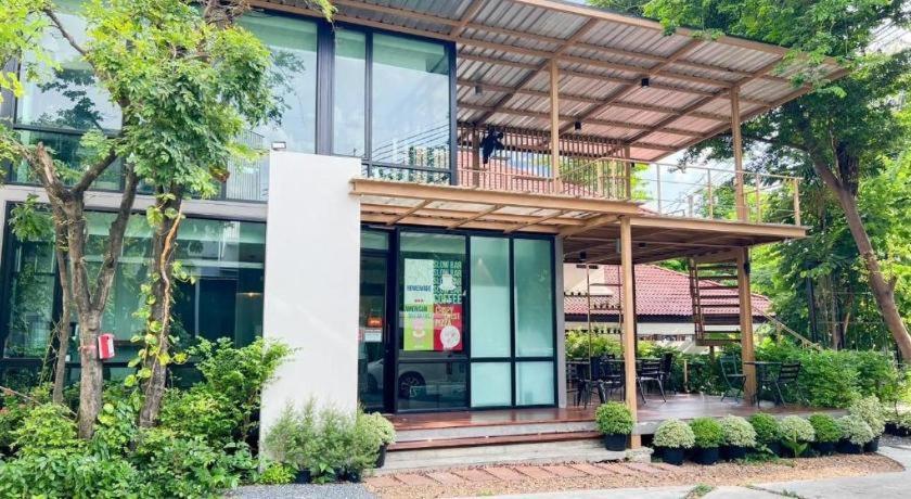 בנגקוק Bb House Mini Suite Hotel מראה חיצוני תמונה