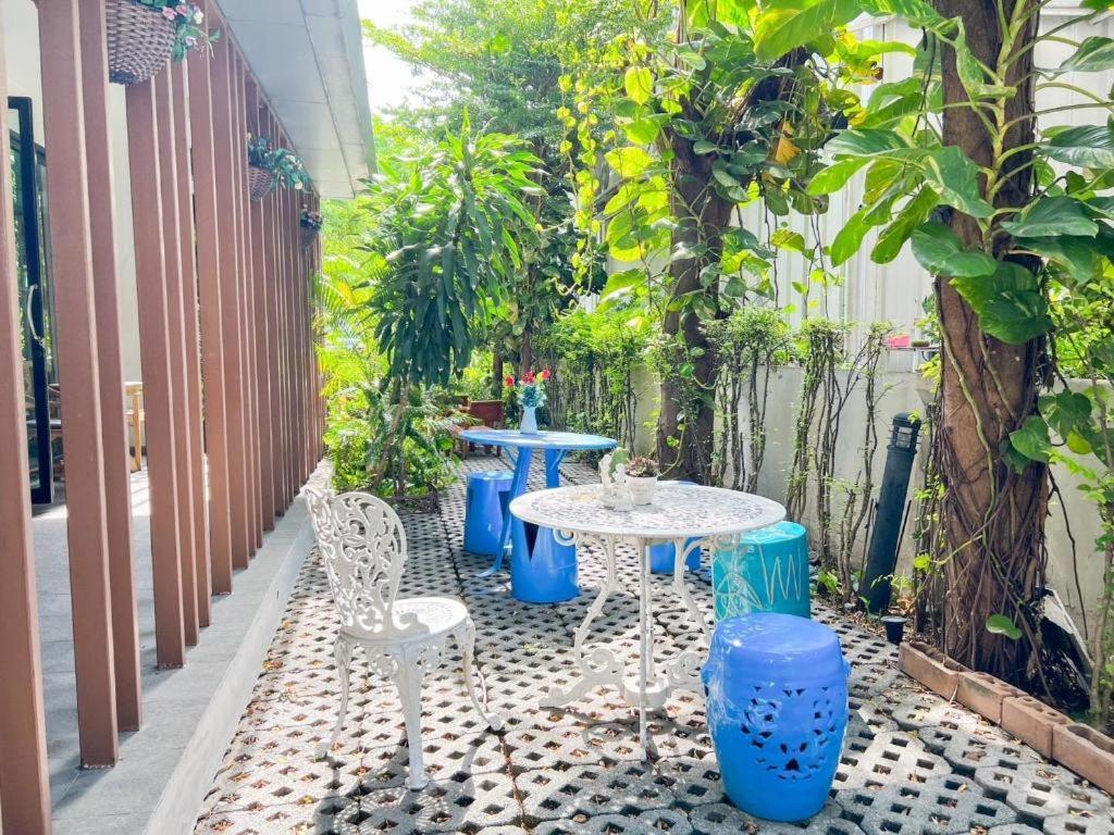 בנגקוק Bb House Mini Suite Hotel מראה חיצוני תמונה