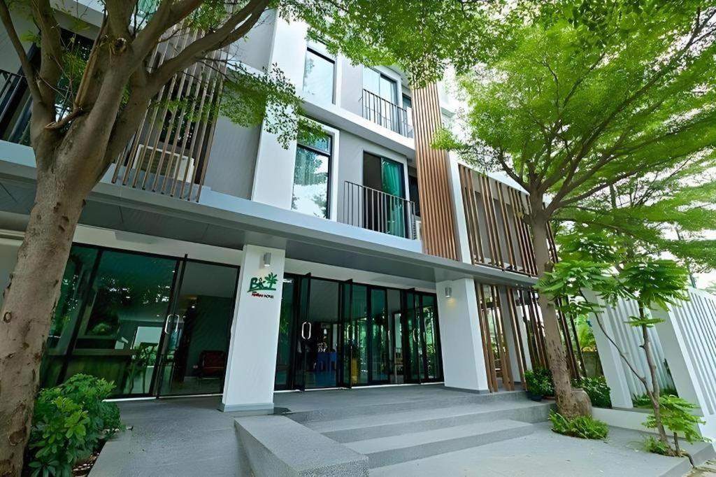 בנגקוק Bb House Mini Suite Hotel מראה חיצוני תמונה